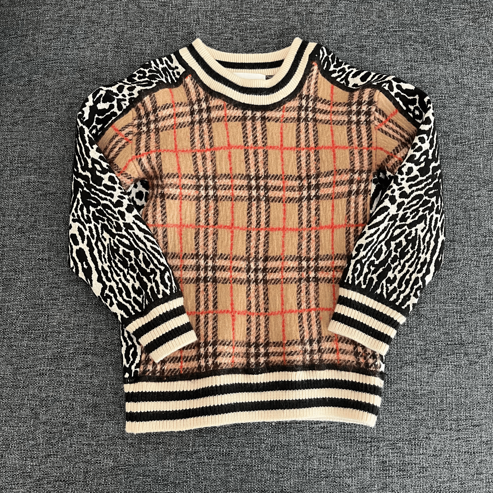 Burberry Kazak 6 yaş 116 cm  Yılbaşı