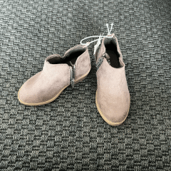 Old Navy Vizon Rengi Süet Botlar 24.5 numara