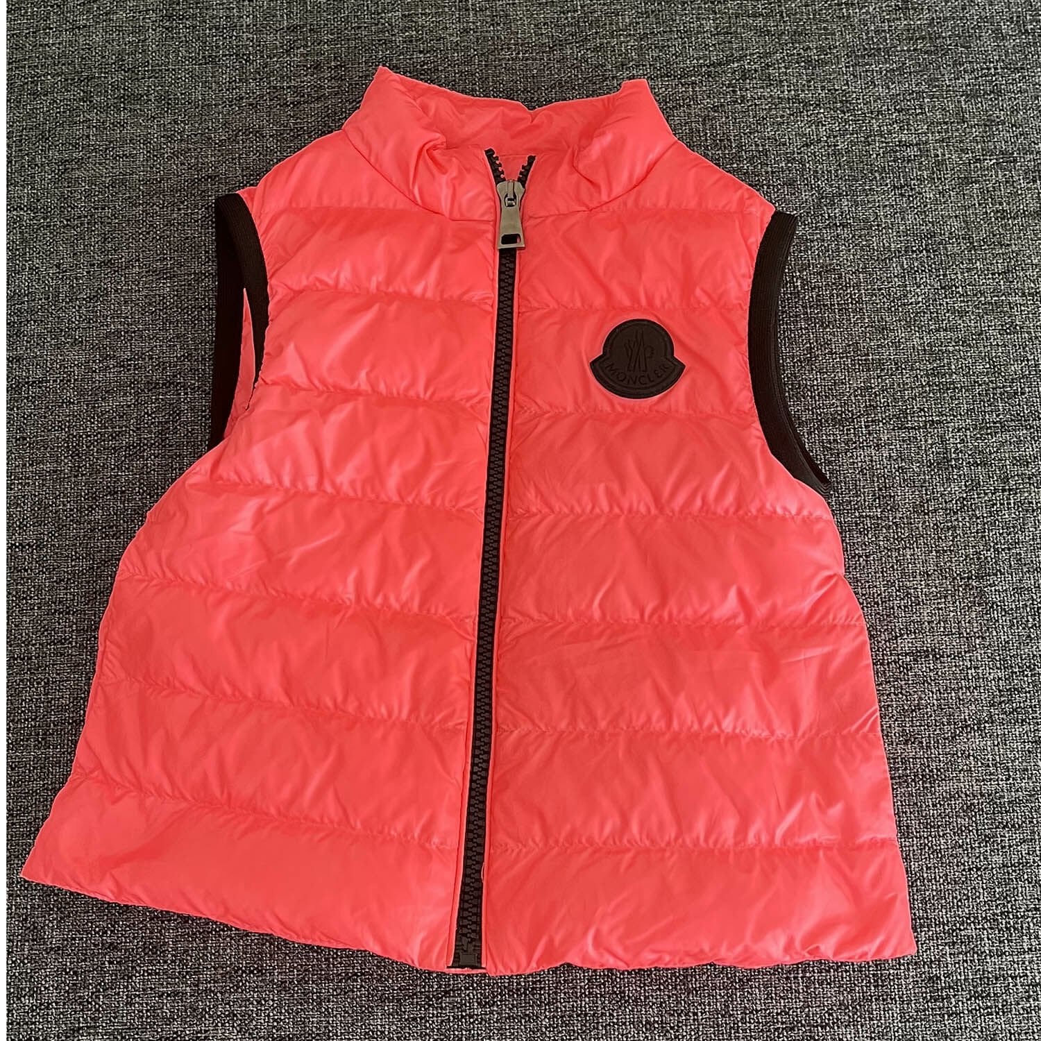 Moncler Fuşya Puffer Yelek 4 yaş