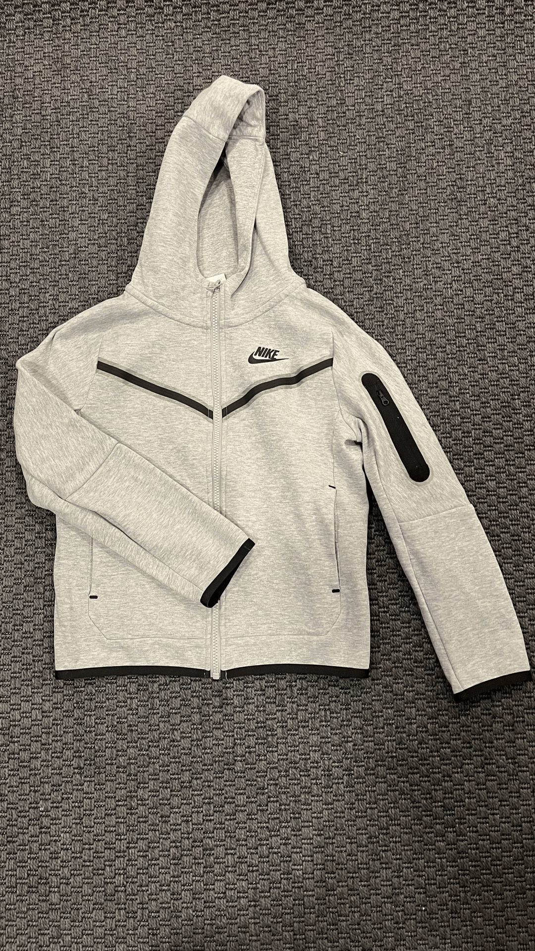 Nike Gri Baharlık Sweatshırt S Beden 128-137 cm 8 9 YAŞ