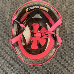 Oxelo Kask 50-54 cm ve Koruyucu. Eldivenleri oyuncak