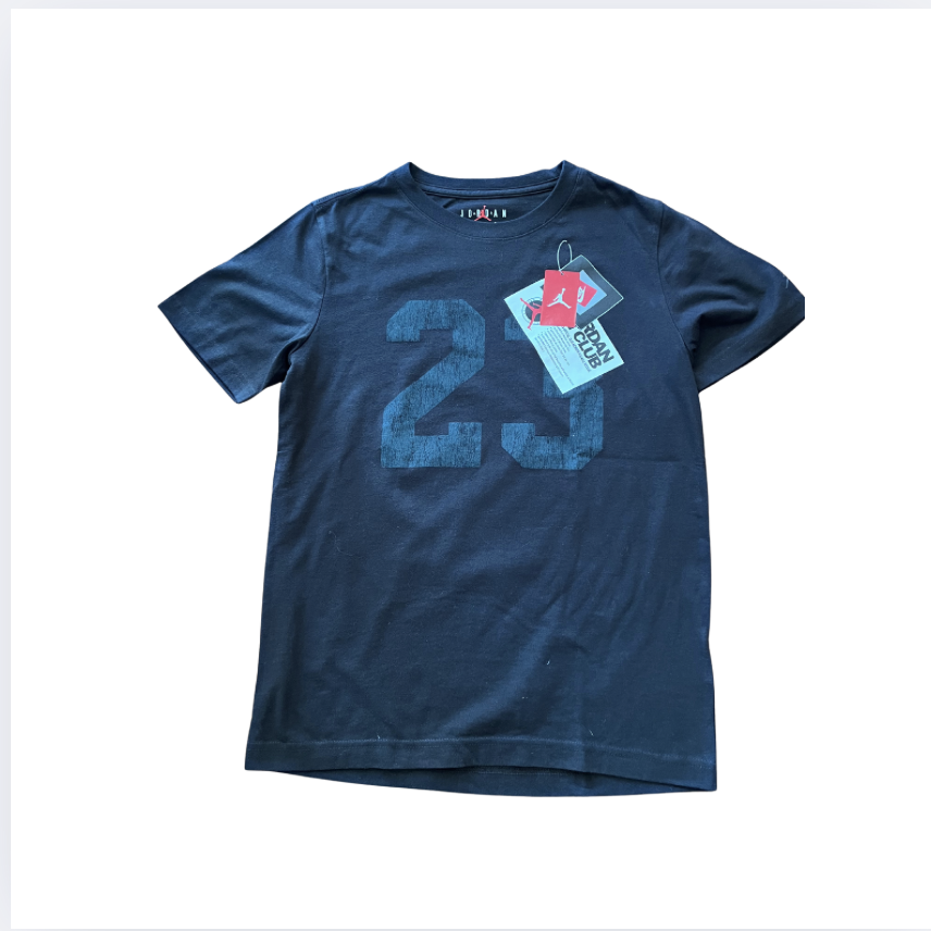 Nike siyah tshirt 10 12 yas