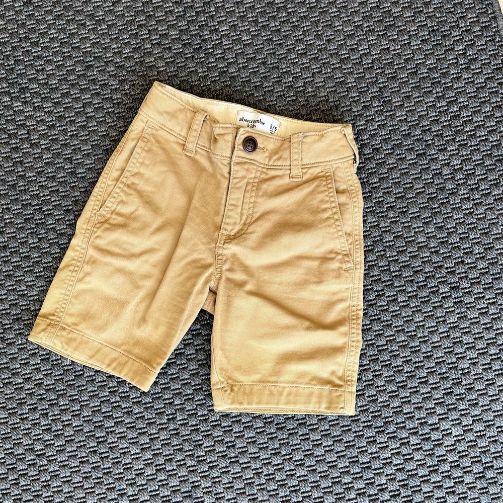 Abercrombie Bej Şort 5-6 yaş