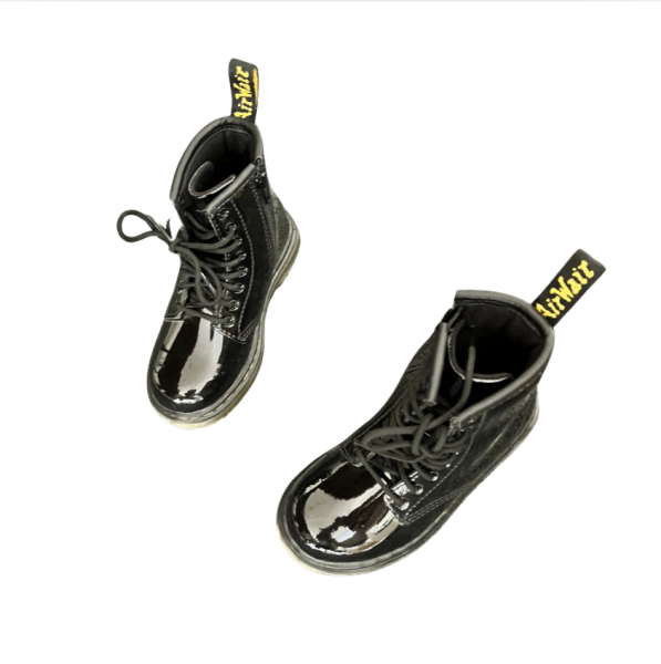 Dr Martens Rugan botlar 26 numara (HİÇ KULLANILMAMIŞ)