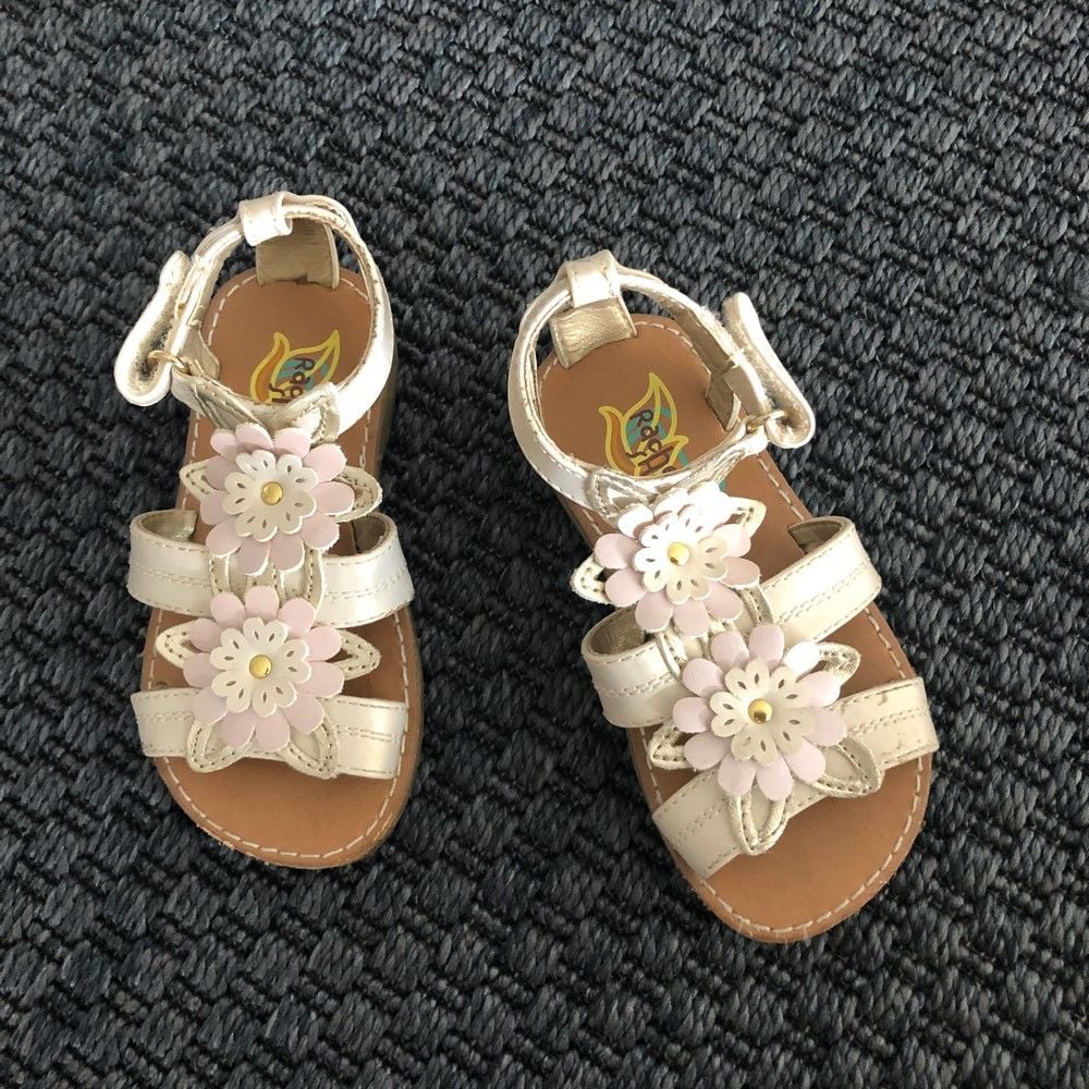 Rachel Shoes Beyaz Çiçekli Sandalet 23.5