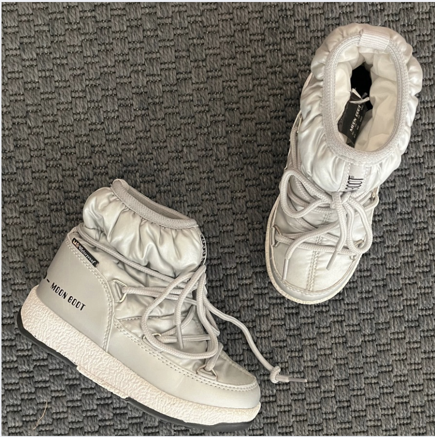 Moon Boot gümüş rengi botlar 27 numara kayak