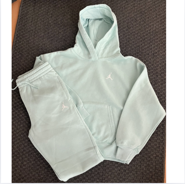 Nike Nil Yeşili Eşofman Takımı 12 13 yaş