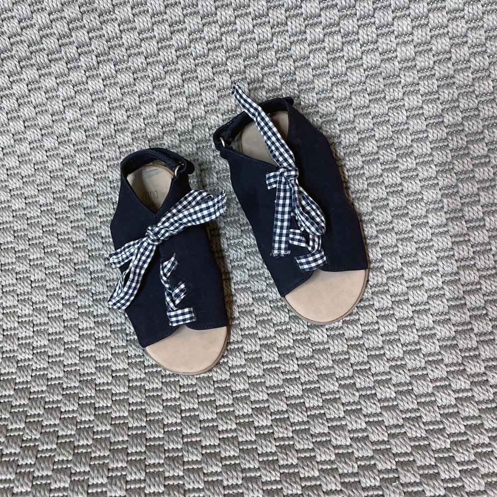 Zara Lacivert Sandaletler 25 numara