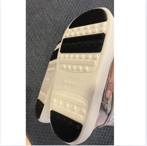 Moon Boot bar yepyeni, hiç kullanılmamış. 35 numara kayak