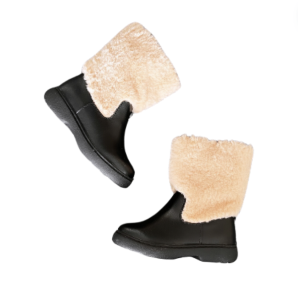 Zara İçi kürklü siyah Çizmeler 25 numara hiç kullanılmamış yılbaşı kayak