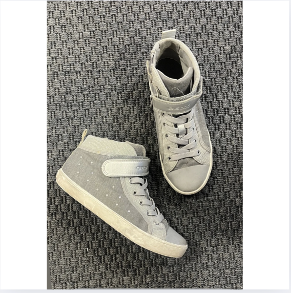 Geox gri taşlı botlar 33 numara