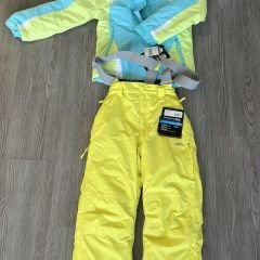 Trespass Kayak Montu ve Pantolonu etiketli 5-6 yaş Yılbaşı