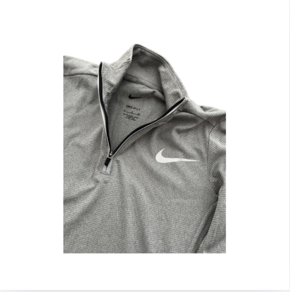 Nike Gri Uzun Kollu Day fit t shirt 8 10 yaş
