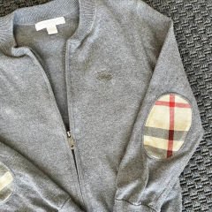 Burberry Gri Hırka 7 yaş kazak