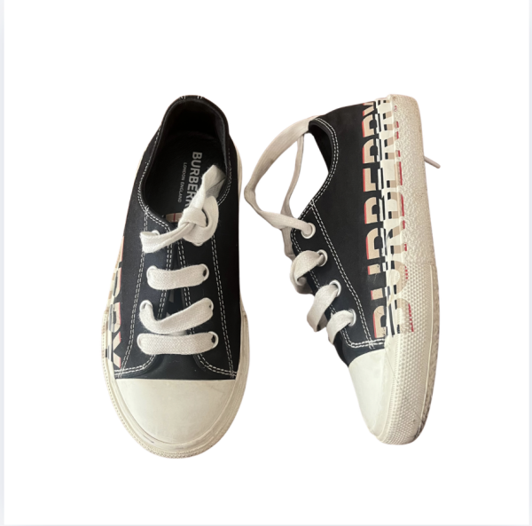 Burberry logolu low top speaker ayakkabılar 31 numara