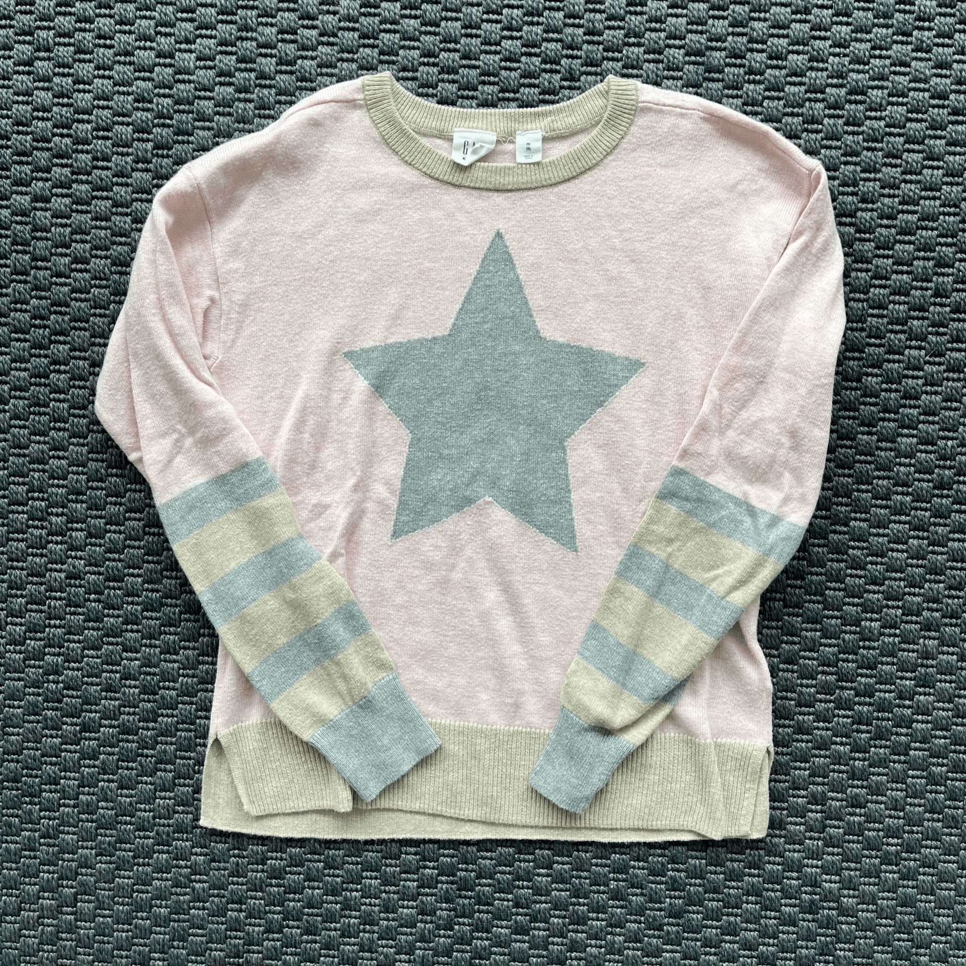 Gap Gri Pembe Yıldızlı Kazak 8 yaş