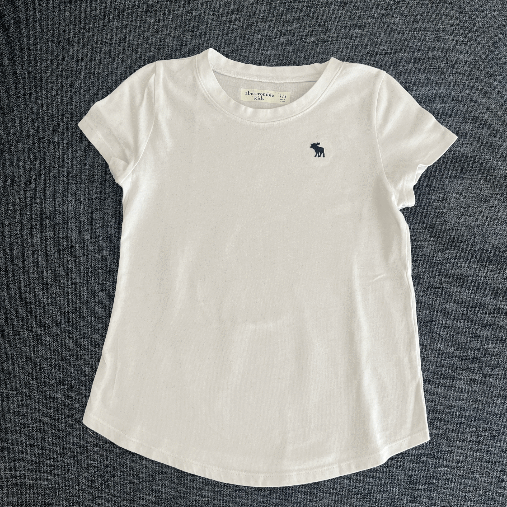 Abercrombie Beyaz T shirt 7 8 yaş