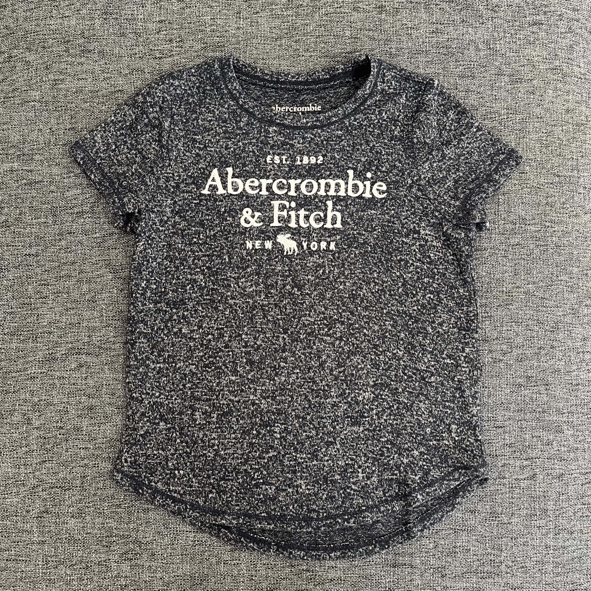 Abercrombie Siyah T shirt 7 8 yaş