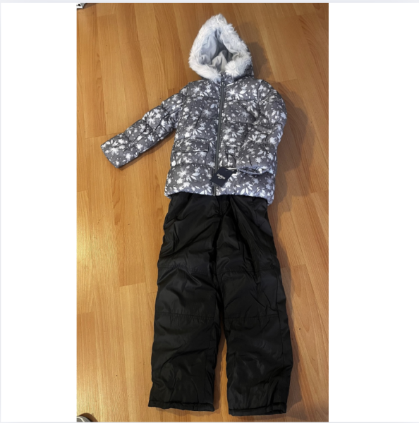 Osh Kosh Kayak Montu ve Kayak Pantolonu etiketli 8 yaş